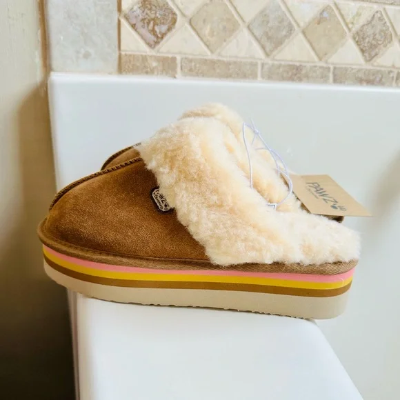 Tan Bearpaw Retro Loki Platform Slippers - Picture 1 of 14